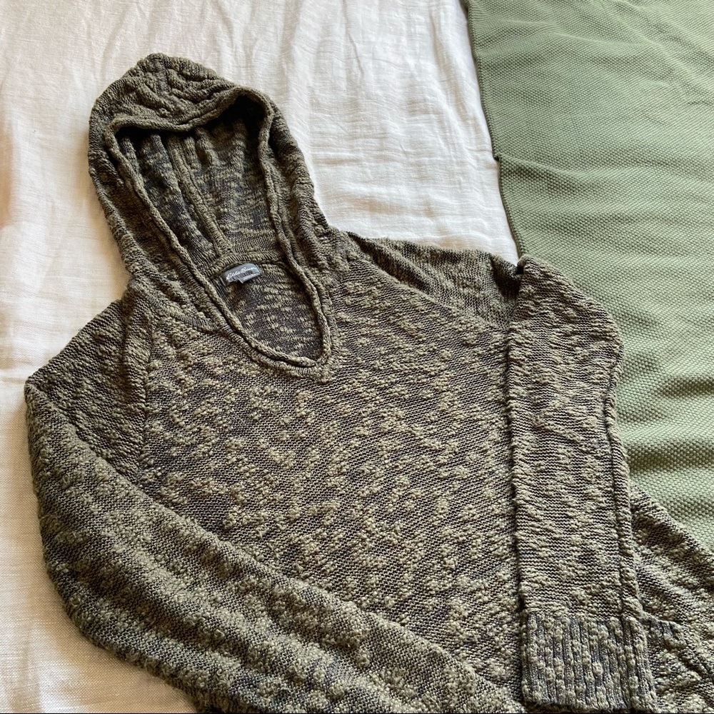 Eddie Bauer green knit pullover